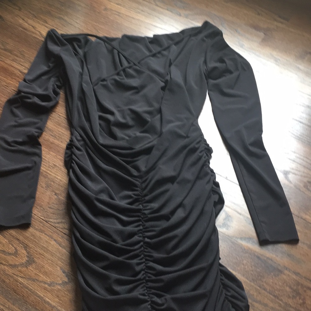 Guess - Picture 2 of 4